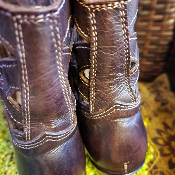 SIREN Mark Nason Chocolate Brown Ankle Cutouts 3"  Leather Luxury Heels Boots 8 - Picture 11 of 15